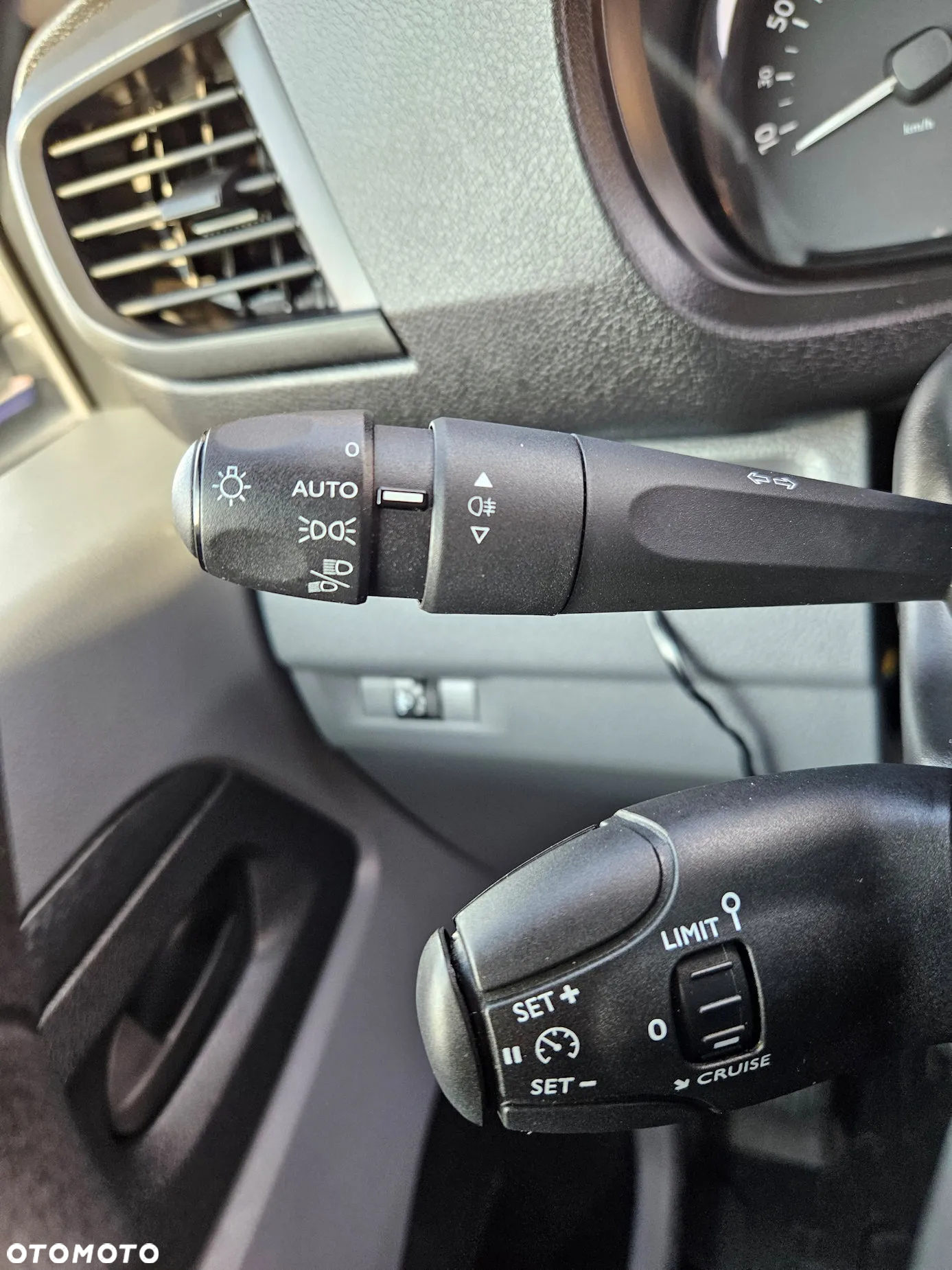 Toyota PROACE M 2.0 122KM - 12