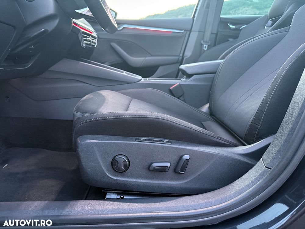 Skoda Octavia 2.0 TDI DSG Sportline - 28