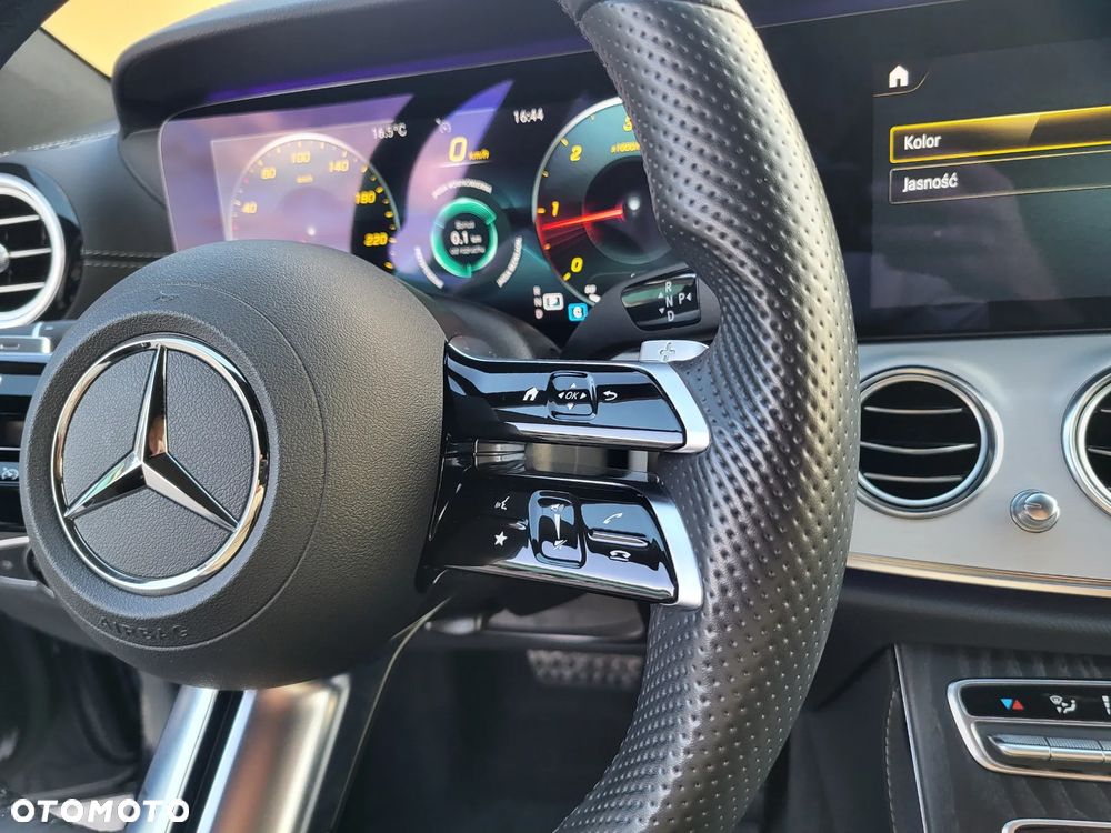 Mercedes-Benz Klasa E 220 d 4-Matic AMG - 25
