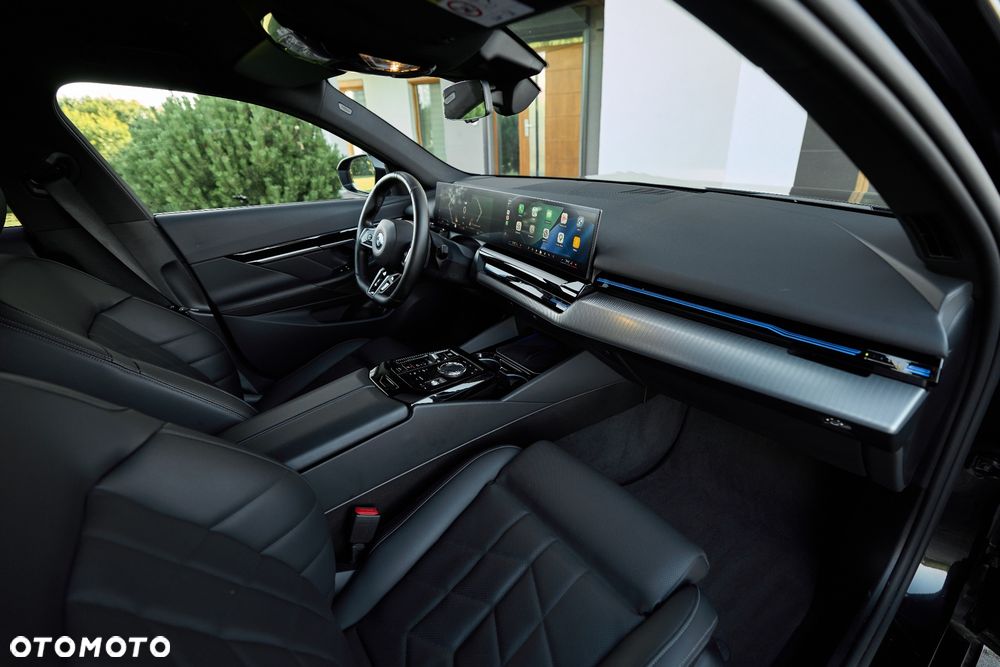 BMW Seria 5 520i mHEV M Sport sport - 34