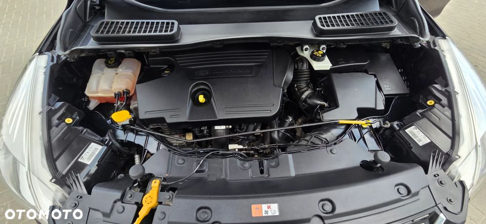Ford Kuga 2.0 TDCi 2x4 Titanium - 37
