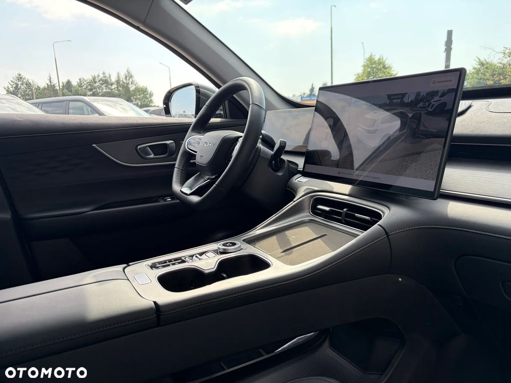 Chery Tiggo 8 - 7