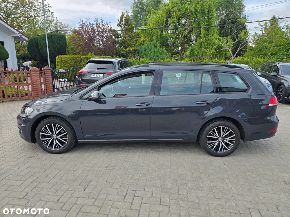 Volkswagen Golf - 6