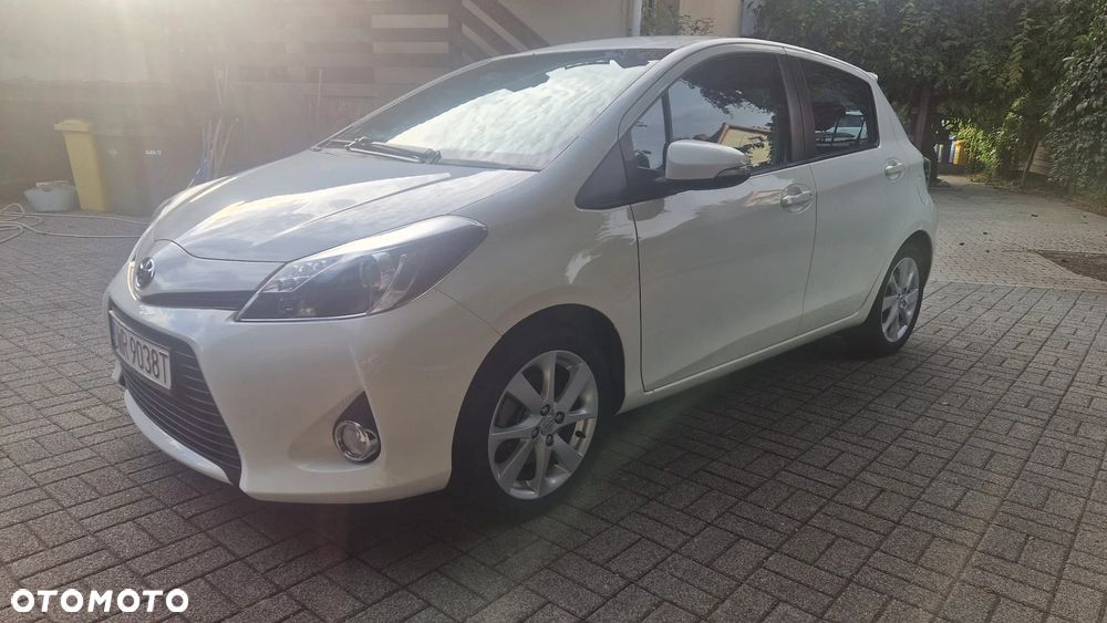 Toyota Yaris Hybrid 1.5 VVT-i Comfort mit Design Paket - 2