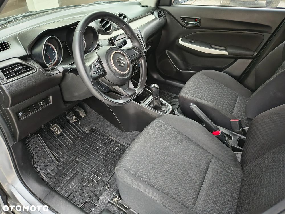 Suzuki Swift 1.2 Dualjet Allgrip Comfort - 5