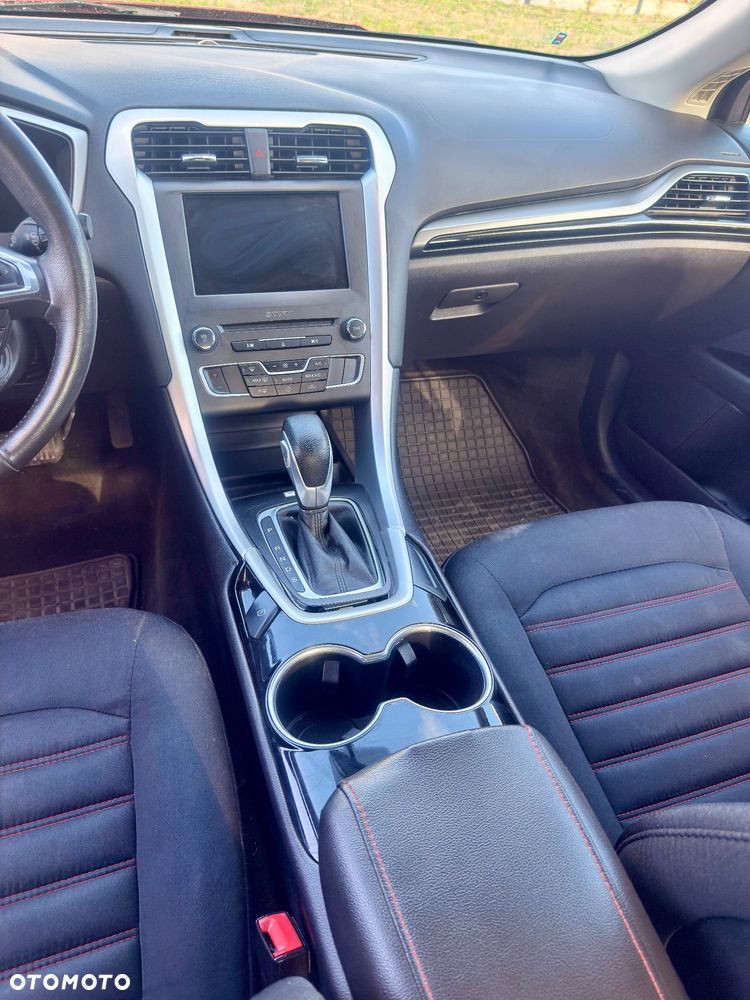 Ford Fusion - 6