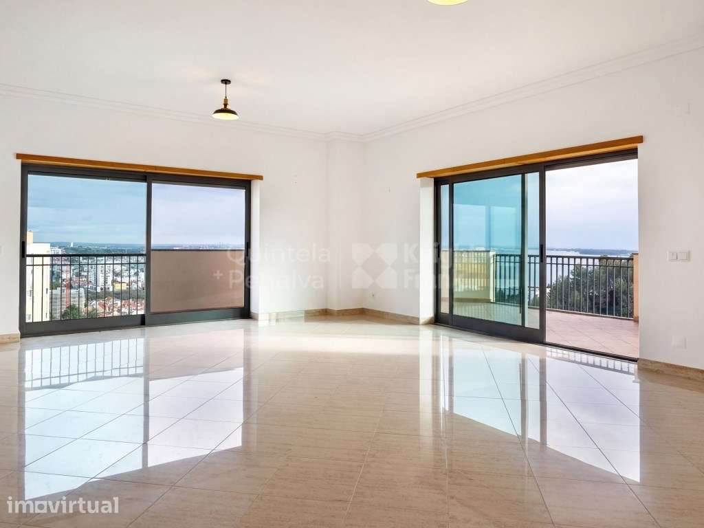 Penthouse T4 para arrendar com garagem e vista Rio em Setúbal - Grande imagem: 5/26