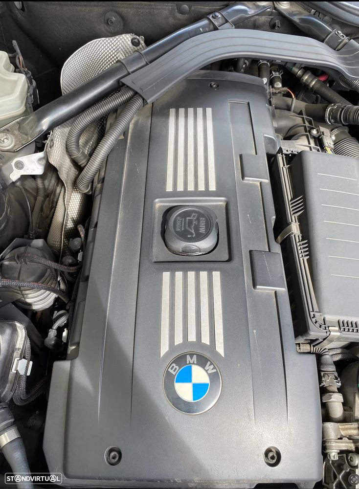 BMW Z4 35 is Auto - 17