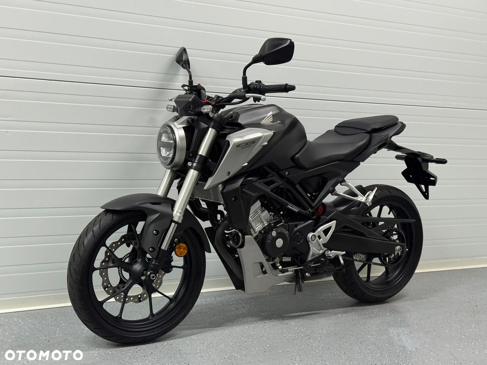 Honda CB - 16