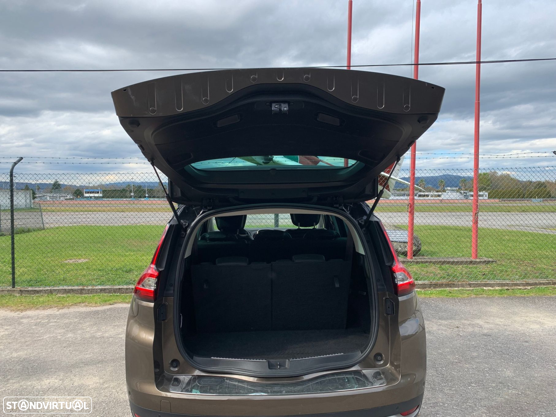 Renault Grand Scénic 1.5 dCi Intens Hybrid Assist SS - 44