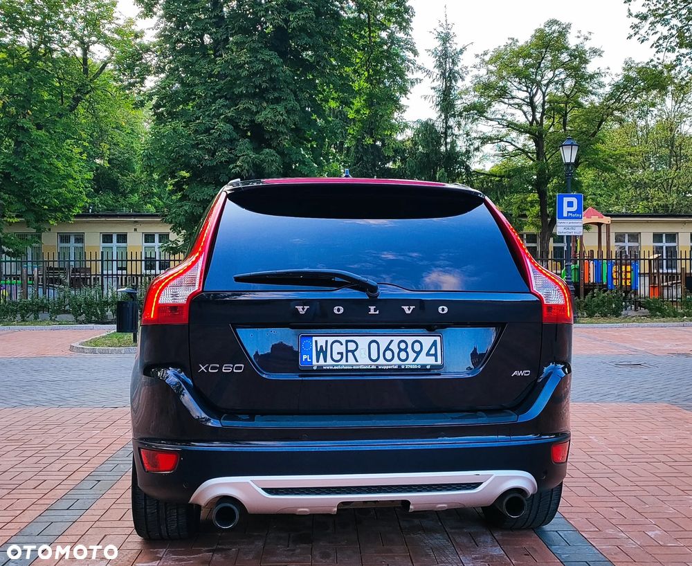 Volvo XC 60 D5 AWD RDesign - 4