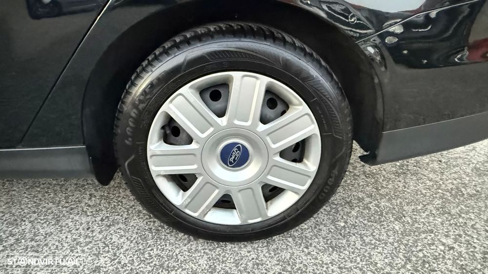 Ford Focus SW 1.5 TDCi Titanium ECOnetic - 13