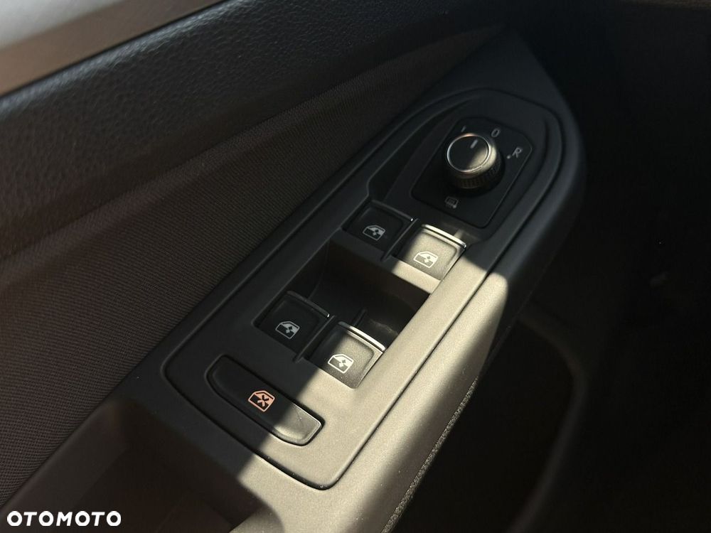 Volkswagen Golf - 14
