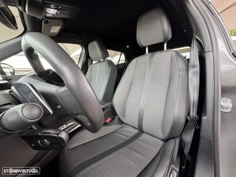 Peugeot 2008 1.5 BlueHDi Allure EAT8 - 4