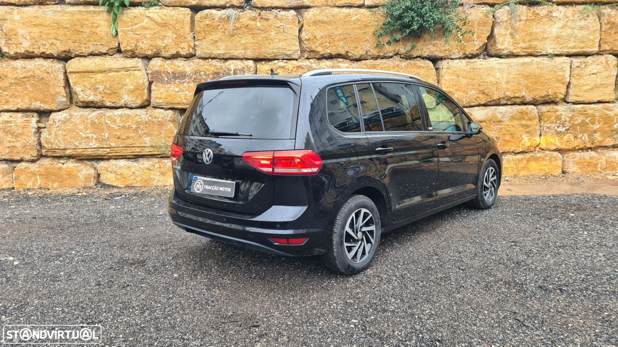 VW Touran - 2