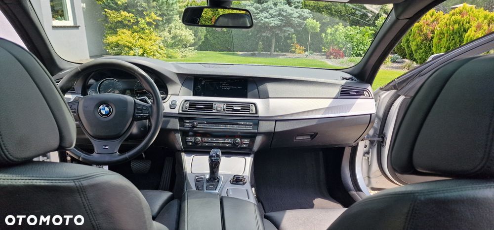 BMW Seria 5 M550d xDrive Touring Sport-Aut - 19