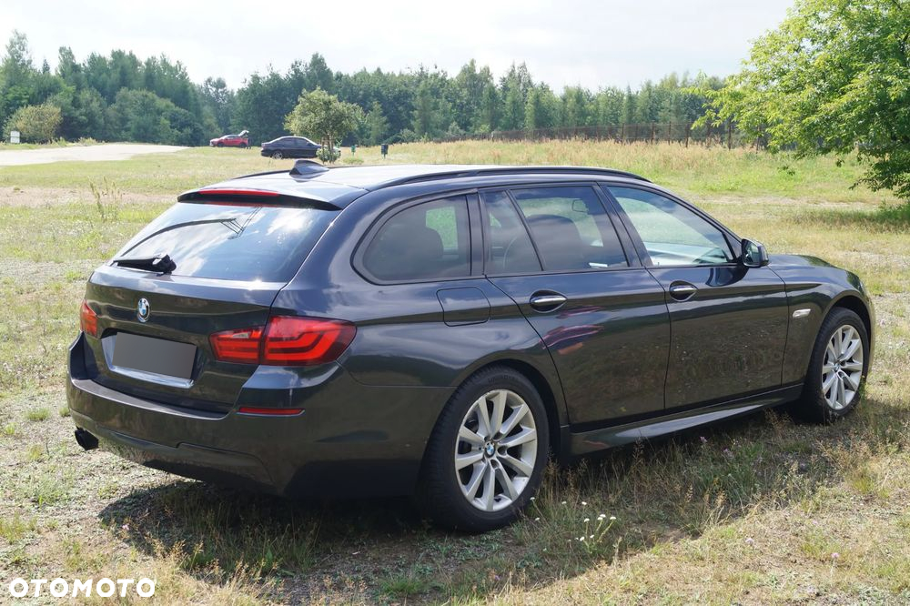 BMW Seria 5 525d xDrive - 5
