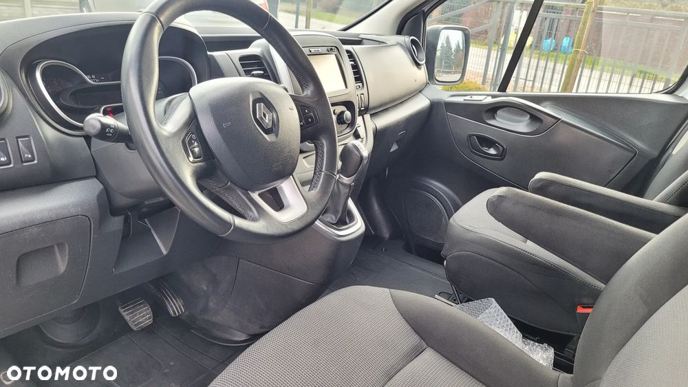 Renault Trafic - 12