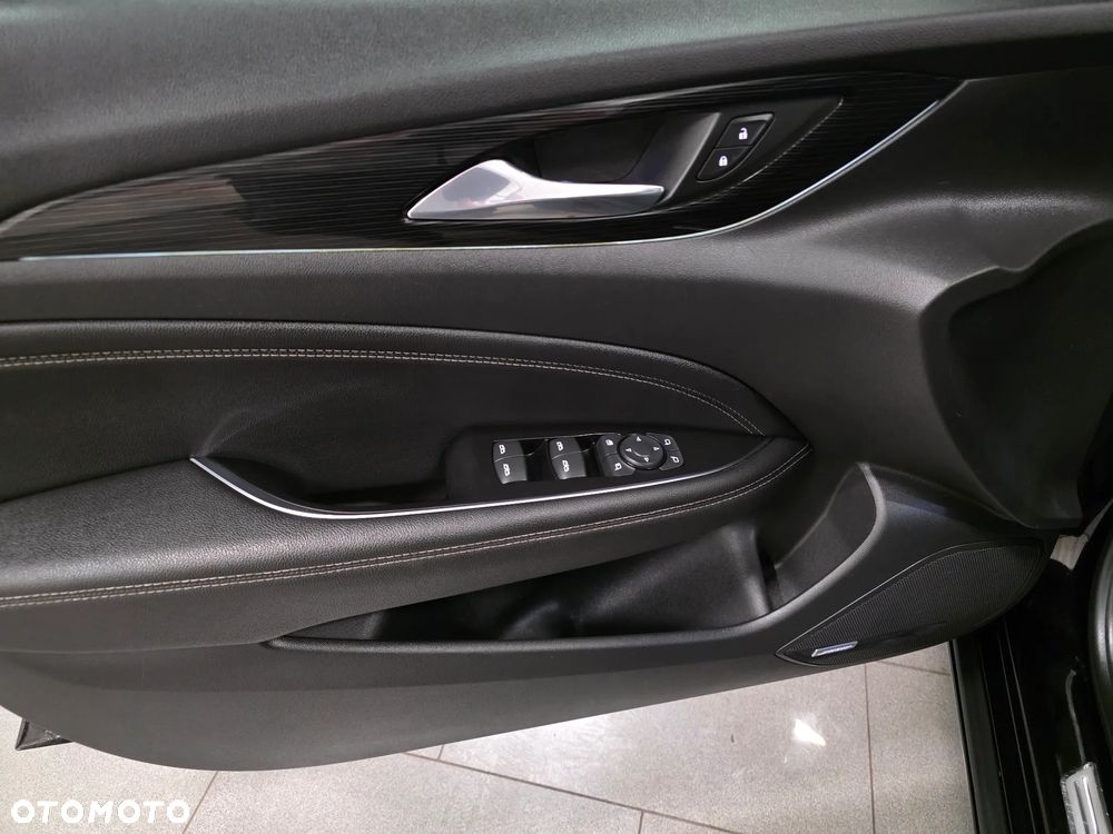 Opel Insignia 2.0 BiTurbo 4x4 Exclusive - 22
