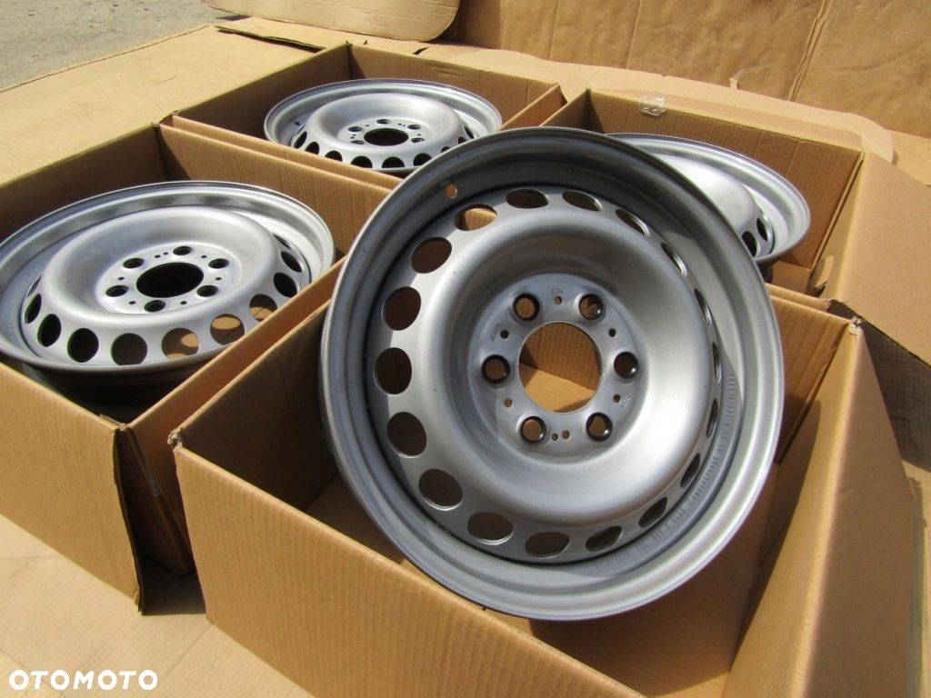4x Felgi 16 VW Crafter Mercedes Sprinter 311 313 315 316 907 910 - 9