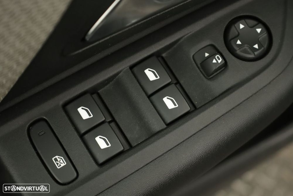 Citroën C4 1.2 PureTech Max EAT8 - 19