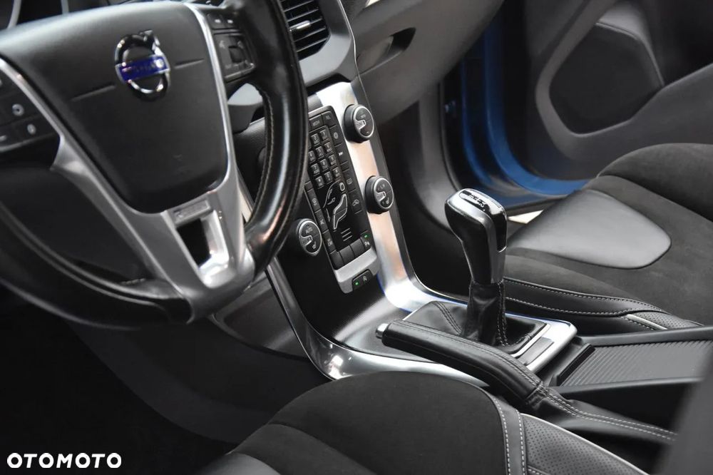 Volvo V40 D2 RDesign - 13