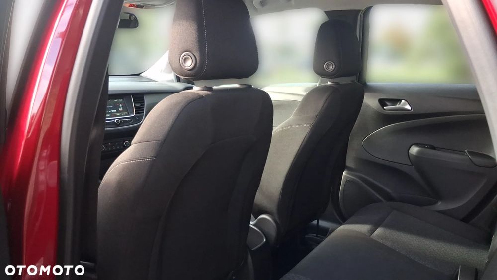 Opel Crossland X - 13
