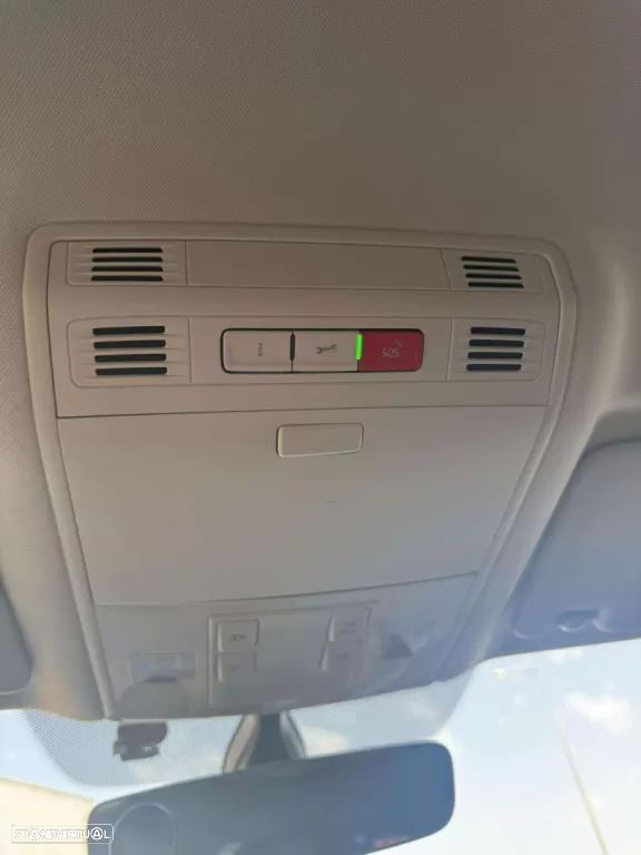 VW Passat Variant 2.0 TDi R-Line DSG - 7