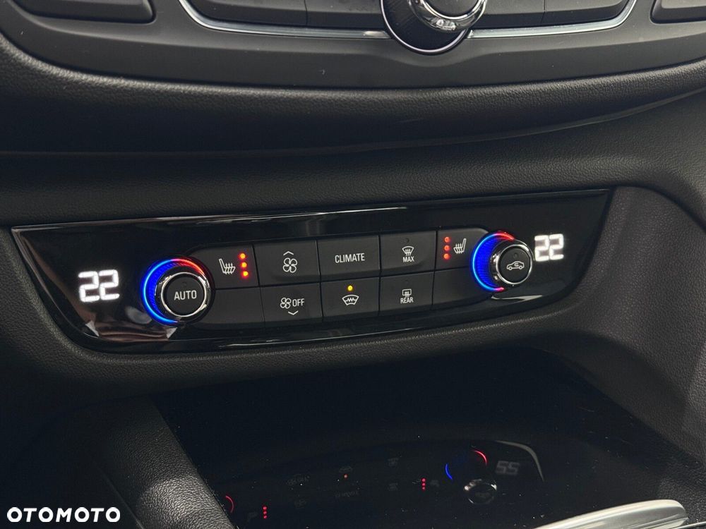 Opel Insignia - 26