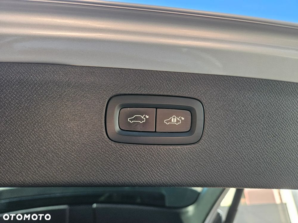 Volvo XC 90 T6 AWD Momentum 7os - 16