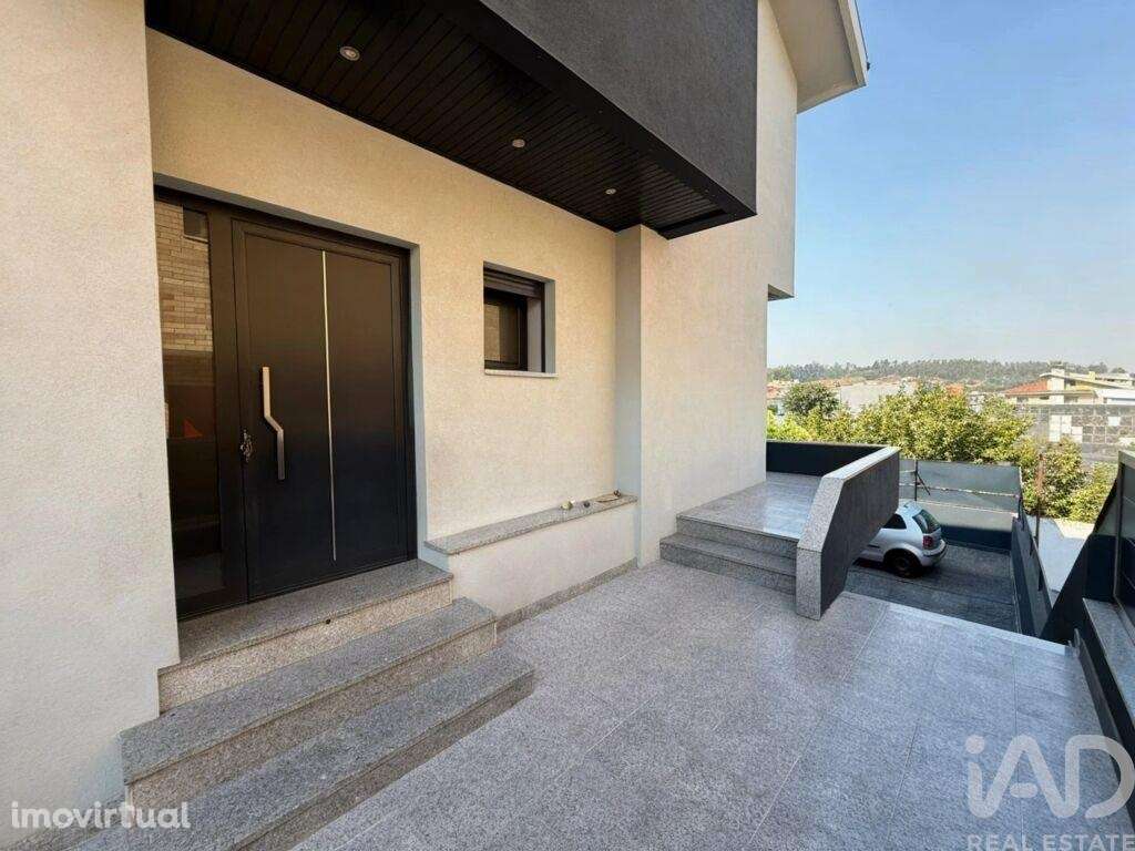 Casa / Villa T3 em Campo e Sobrado de 240,00 m2 - Grande imagem: 3/19