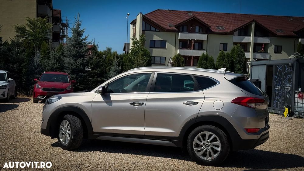 Hyundai Tucson blue 1.7 CRDi 2WD DCT Premium - 10