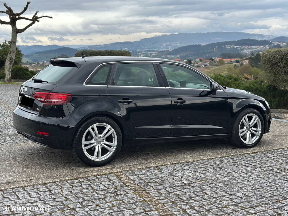 Audi A3 Sportback 1.6 TDI S tronic design - 18