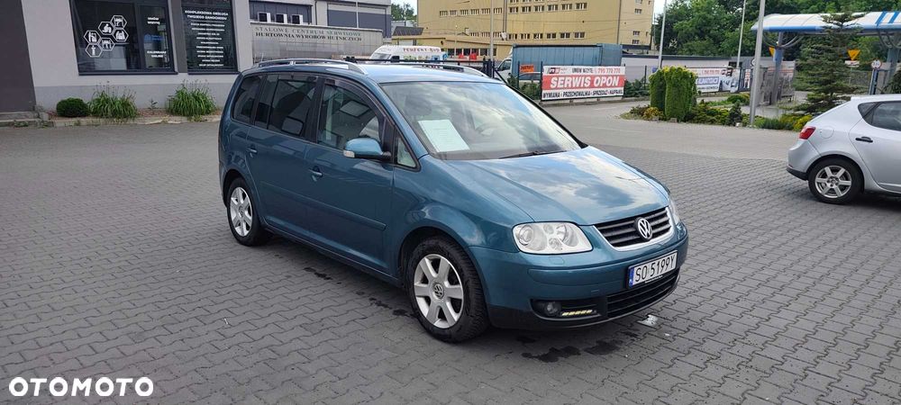 Volkswagen Touran - 1