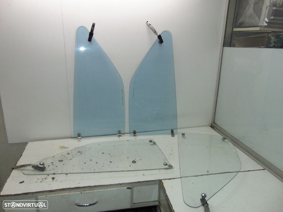 toyota corolla 1200 ke 20 vidros laterais c/fechos - 1