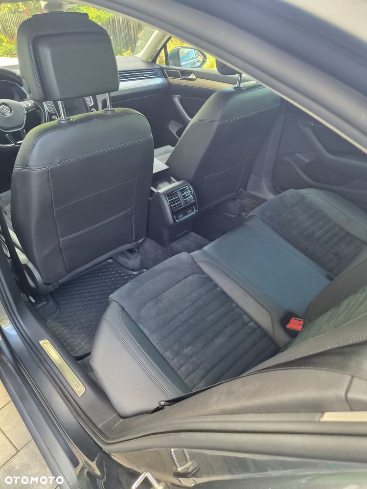 Volkswagen Passat 2.0 TDI SCR Highline - 10