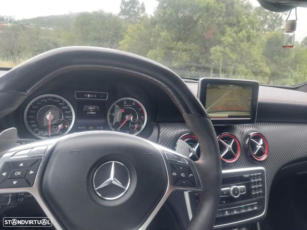 Mercedes-Benz A 45 AMG 4Matic Speedshift 7G-DCT - 12