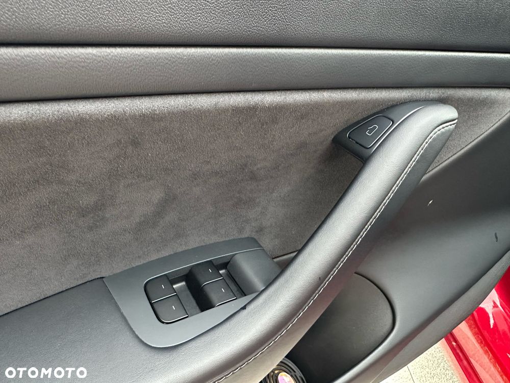 Tesla Model 3 Performance AWD - 23