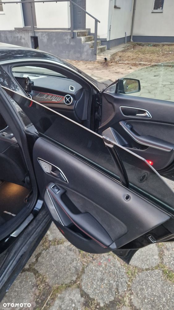 Mercedes-Benz CLA Shooting Brake 220 (CDI) d 7G-DCT AMG Line - 4