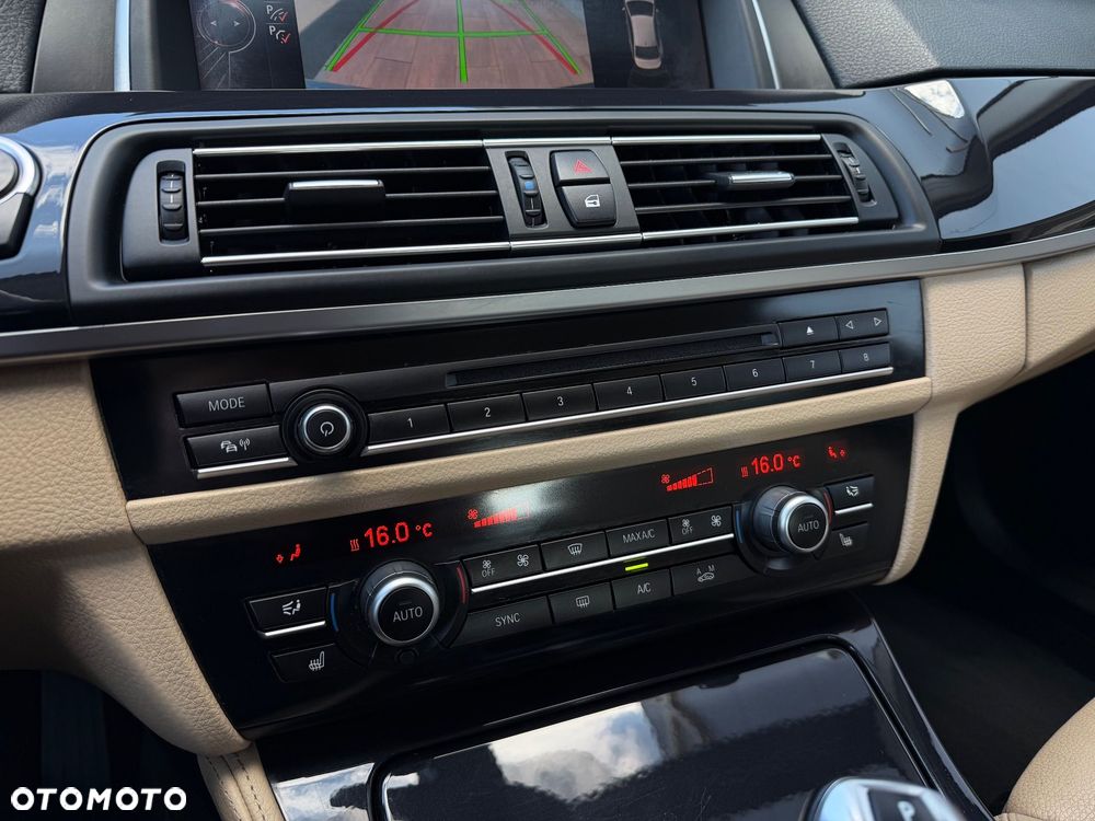 BMW Seria 5 520d xDrive Sport - 24