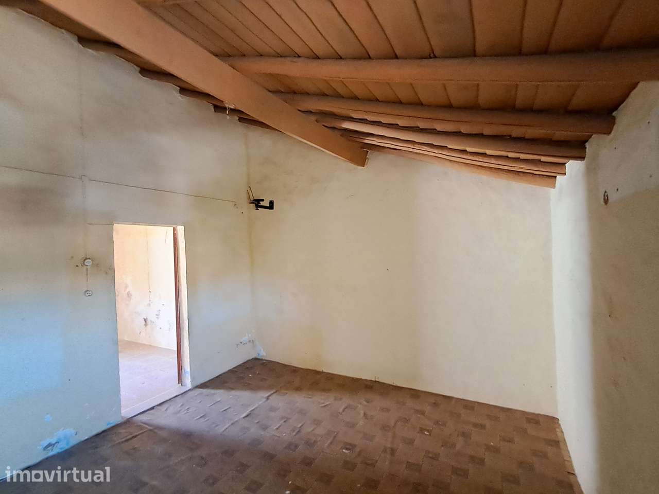 Moradia para remodelar em Santo Amaro (Sousel) - Grande imagem: 4/8