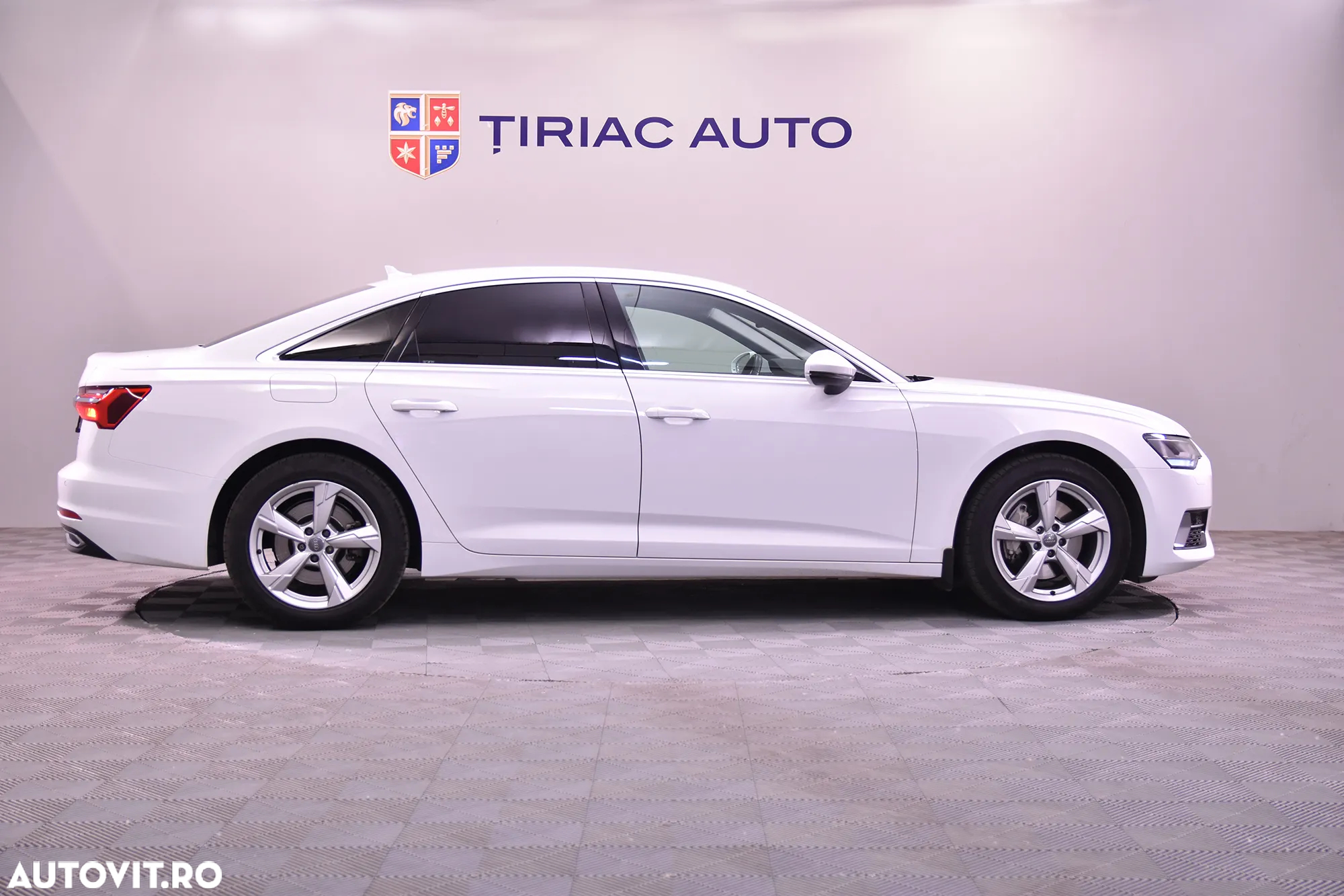 Audi A6 - 6