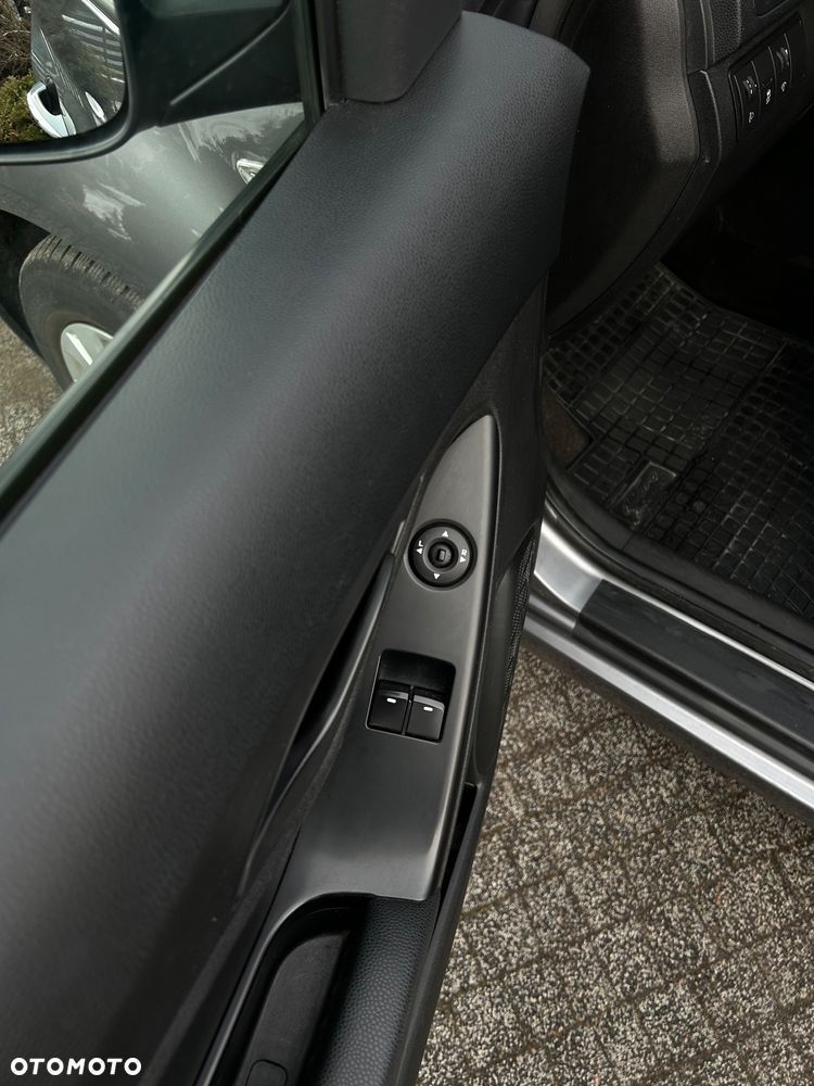 Hyundai ix20 1.4 Trend - 12