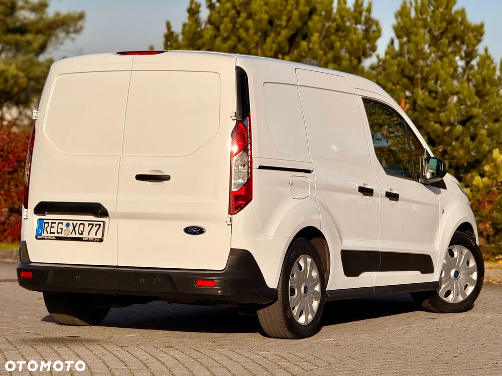 Ford Transit Connect - 19