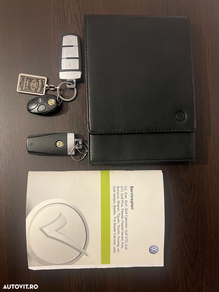 Volkswagen Passat - 12