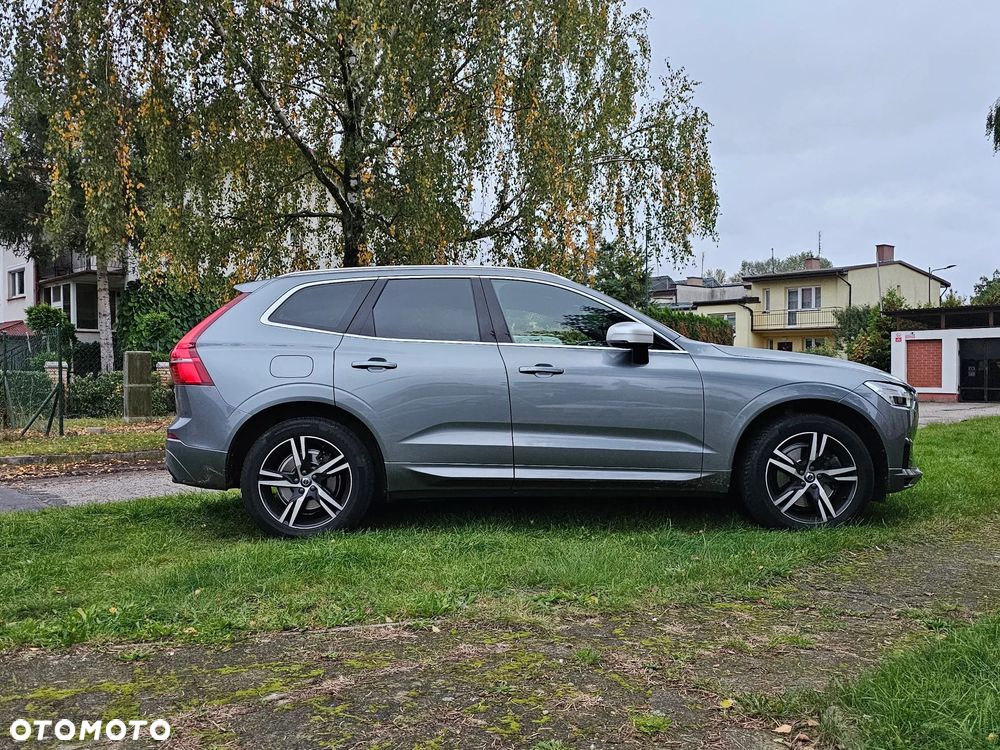 Volvo XC 60 T5 GPF AWD R-Design - 3