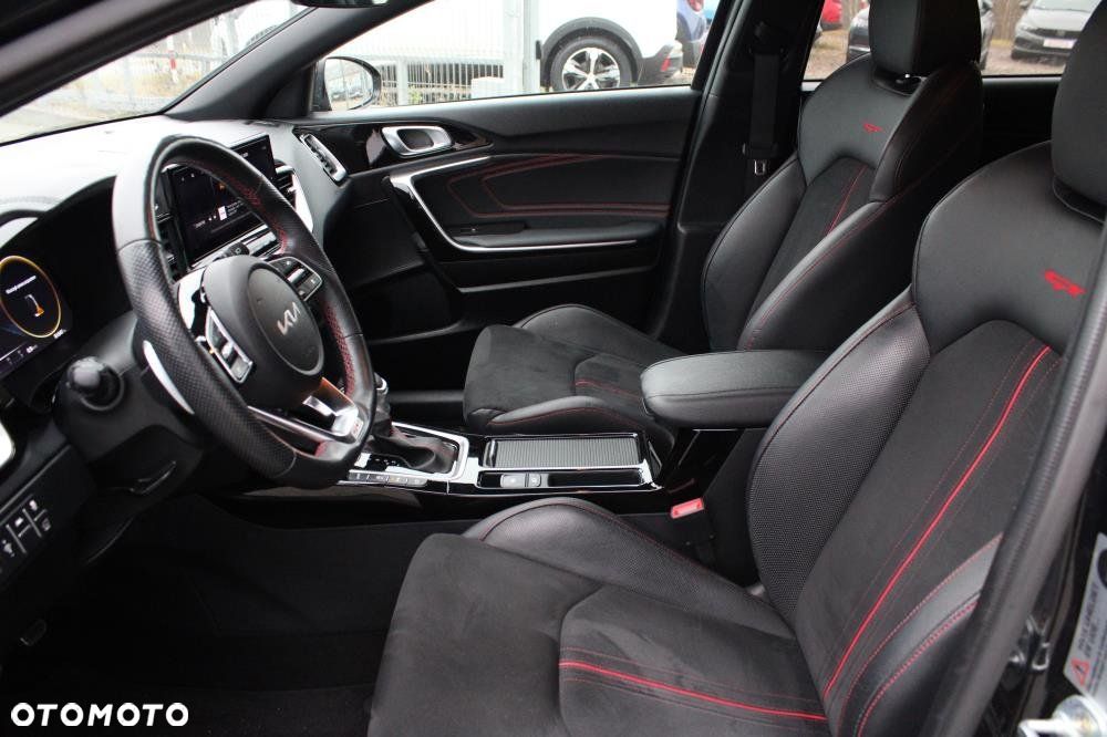 Kia ProCeed - 12