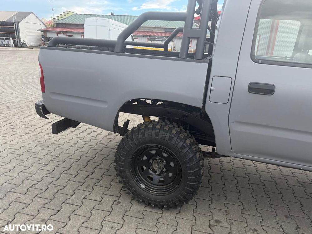 Toyota Hilux - 2
