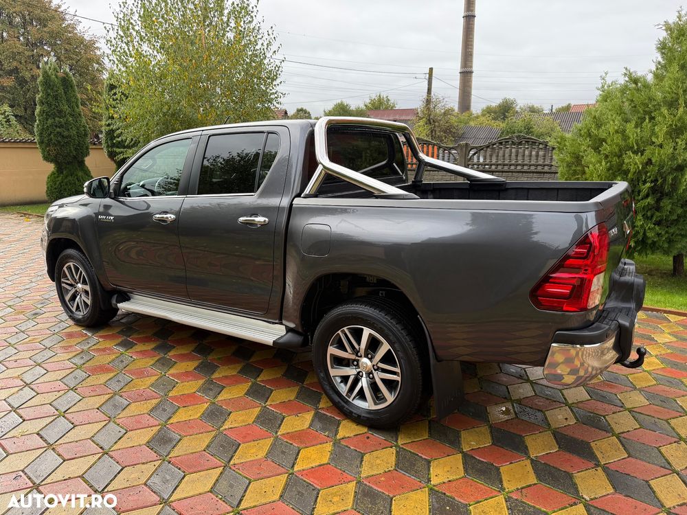 Toyota Hilux 4x4 Double Cab A/T cu Safety Sense Style - 15