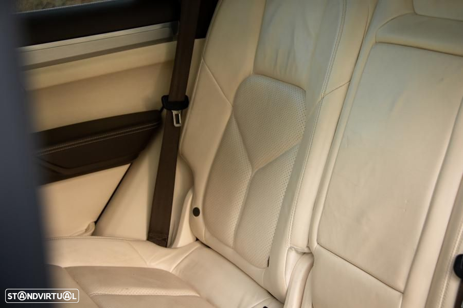 Porsche Cayenne S Hybrid - 52